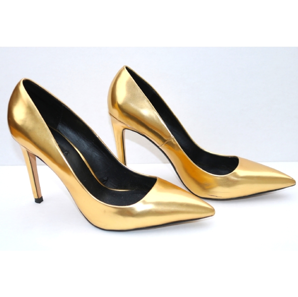 Zara Pointy Metalic Gold Pump